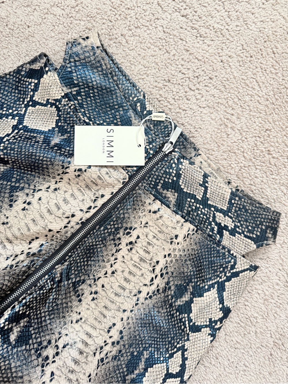SIMMI London Snake Print Zip Front pants - Neutral Blue
